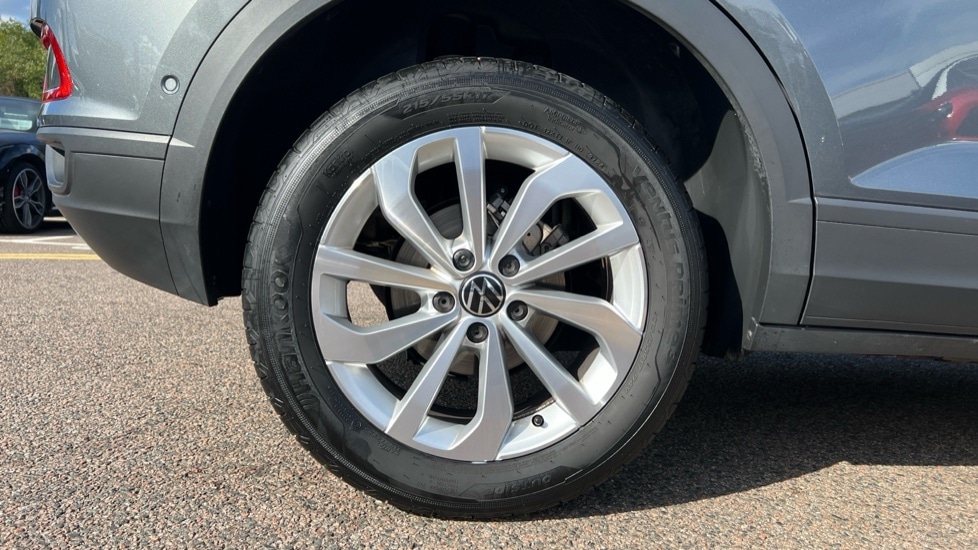 Used Volkswagen T-Roc 2024 for sale - 76037734: Photo 5