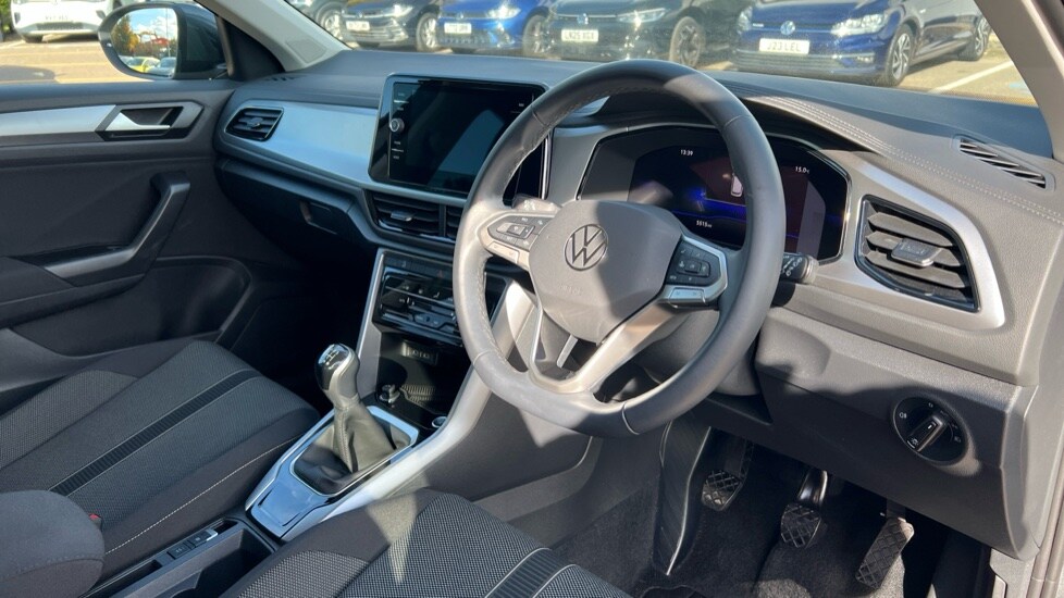 Used Volkswagen T-Roc 2024 for sale - 76037734: Photo 6
