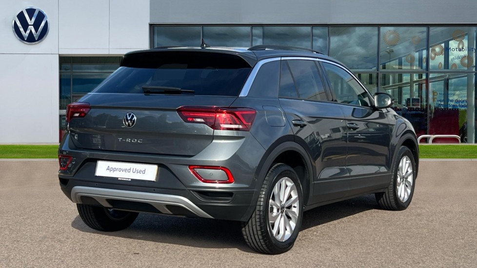 Used Volkswagen T-Roc 2024 for sale - 76037734: Photo 8