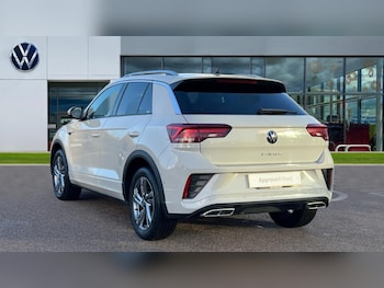 Used Volkswagen T-Roc 2023 for sale - 76960135: Photo