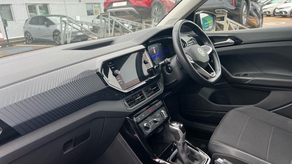 Used Volkswagen T-Cross 2022 for sale - 76773176: Photo 2