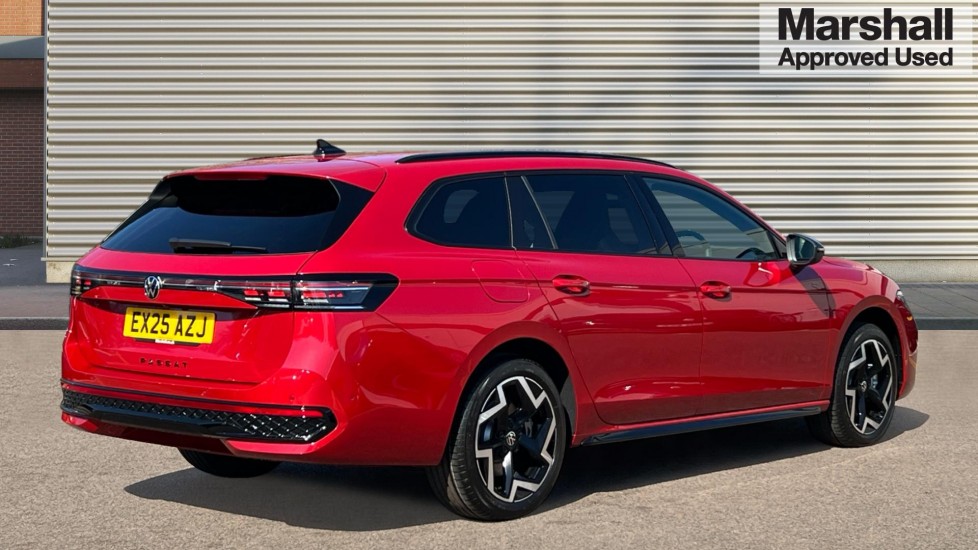 Used Volkswagen Passat 2025 for sale - 76868549: Photo 3