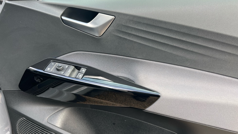 Used Volkswagen ID.3 2022 for sale - 76652464: Photo 37