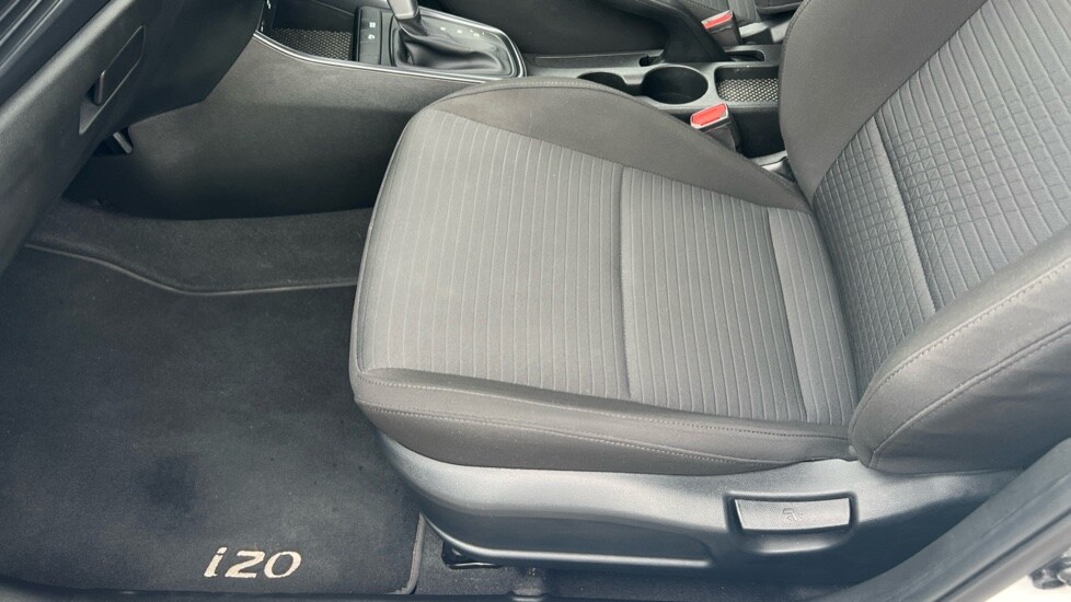 Used Hyundai i20 2023 for sale - 75954814: Photo 32