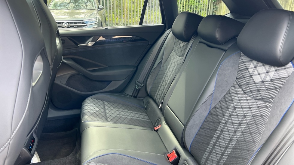 Used Volkswagen Passat 2025 for sale - 76869125: Photo 15