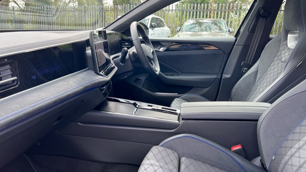 Used Volkswagen Passat 2025 for sale - 76869125: Photo 28