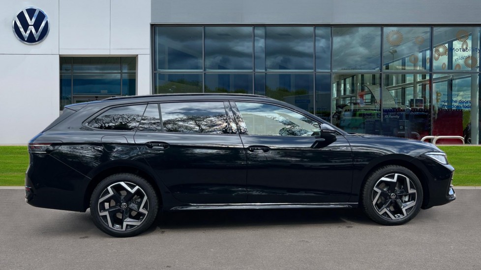 Used Volkswagen Passat 2025 for sale - 76869125: Photo 4