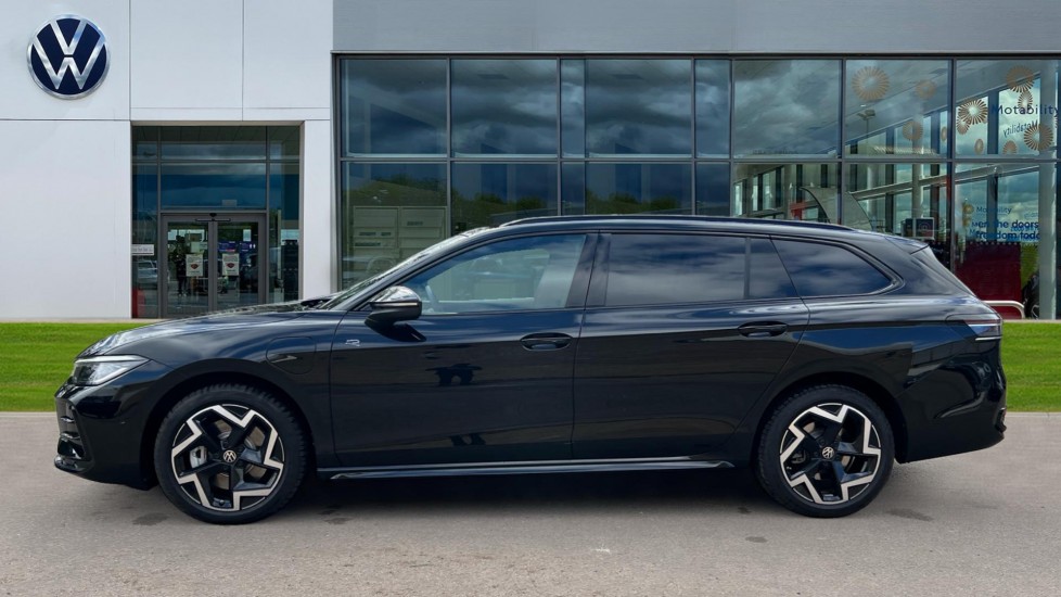 Used Volkswagen Passat 2025 for sale - 76869125: Photo 9