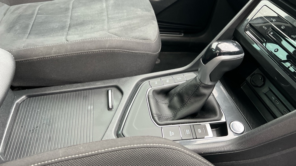 Used Volkswagen Tiguan 2022 for sale - 76872676: Photo 35