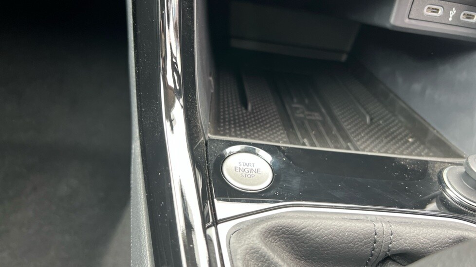 Used Volkswagen T-Cross 2025 for sale - 76873826: Photo 51