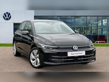 2025 - Golf Hatch Style 1.5 TSI eHybrid 204 PS 6-Speed DSG 5 Door
