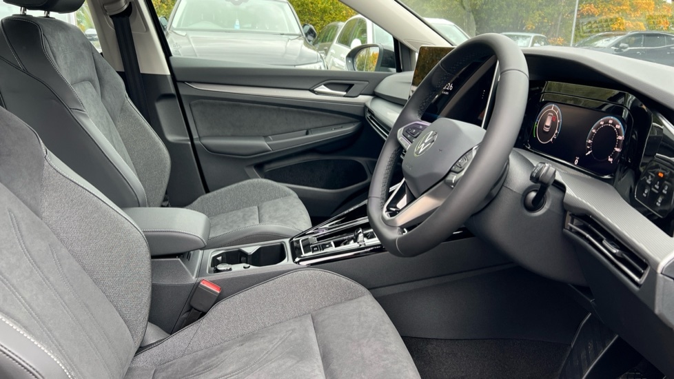 Used Volkswagen Golf 2025 for sale - 76870284: Photo 26