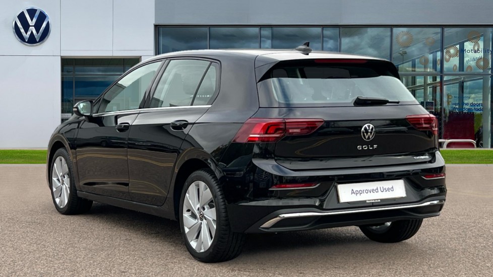 Used Volkswagen Golf 2025 for sale - 76870284: Photo 3