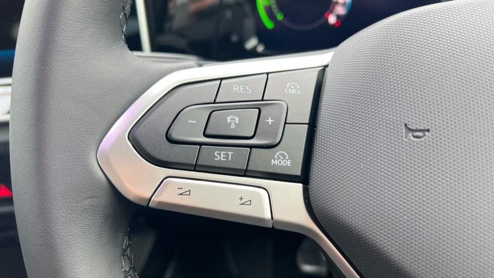 Used Volkswagen Golf 2025 for sale - 76870284: Photo 31