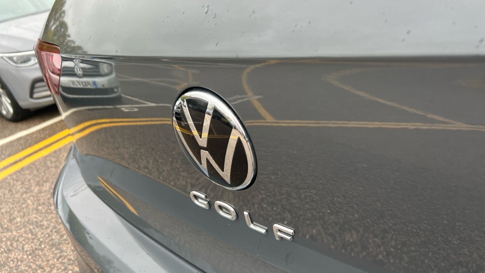 Used Volkswagen Golf 2024 for sale - 76873431: Photo 40