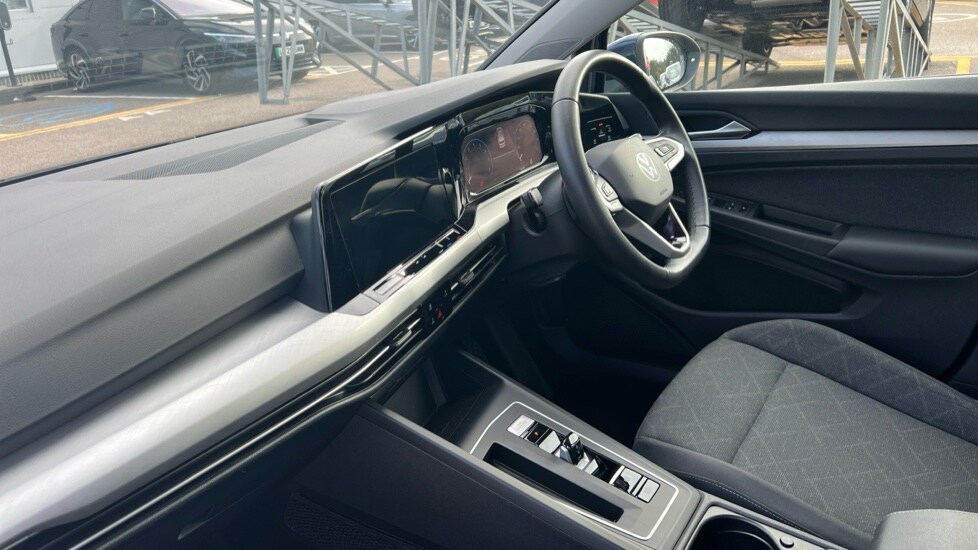 Used Volkswagen Golf 2023 for sale - 76575095: Photo 2