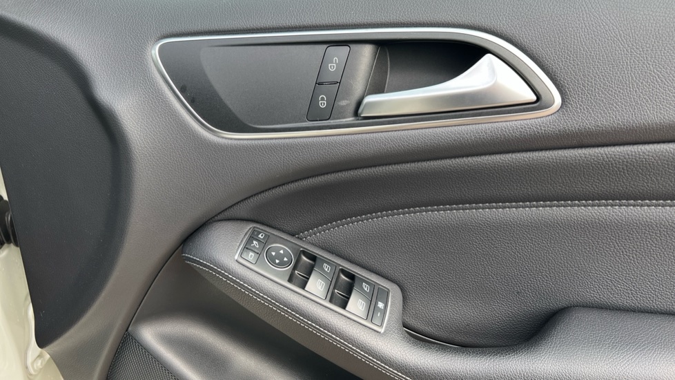 Used Mercedes-Benz B Class 2015 for sale - 76420412: Photo 30