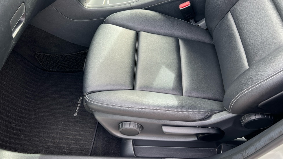 Used Mercedes-Benz B Class 2015 for sale - 76420412: Photo 32