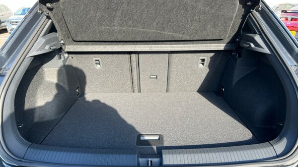 Used Volkswagen T-Roc 2025 for sale - 76328390: Photo 16