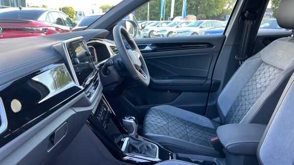 Used Volkswagen T-Roc 2025 for sale - 76328390: Photo 28
