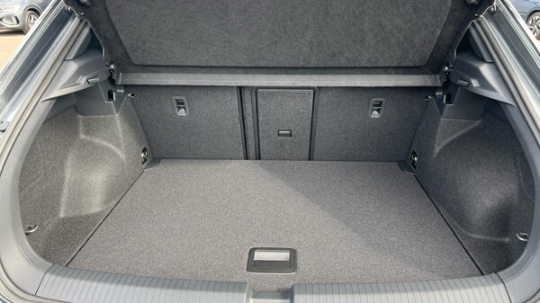 Used Volkswagen T-Roc 2025 for sale - 76328213: Photo 16