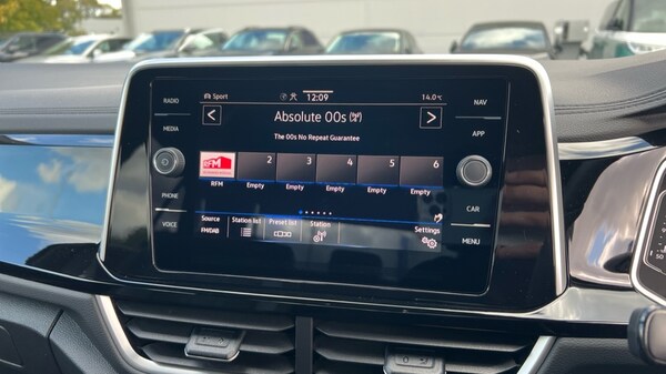 Used Volkswagen T-Roc 2025 for sale - 76328213: Photo 25