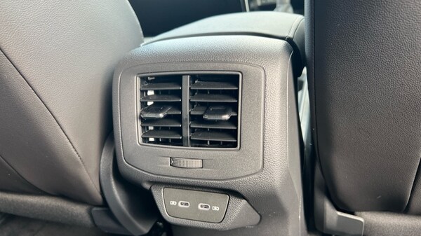 Used Volkswagen T-Roc 2025 for sale - 76328213: Photo 34
