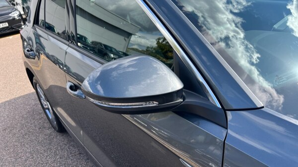Used Volkswagen T-Roc 2025 for sale - 76328213: Photo 42