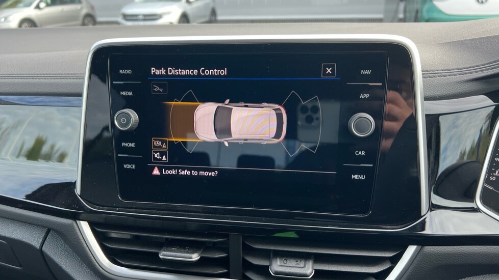 Used Volkswagen T-Roc 2025 for sale - 76870304: Photo 23