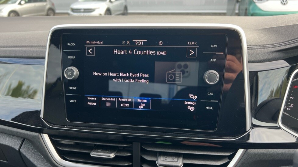 Used Volkswagen T-Roc 2025 for sale - 76870304: Photo 25