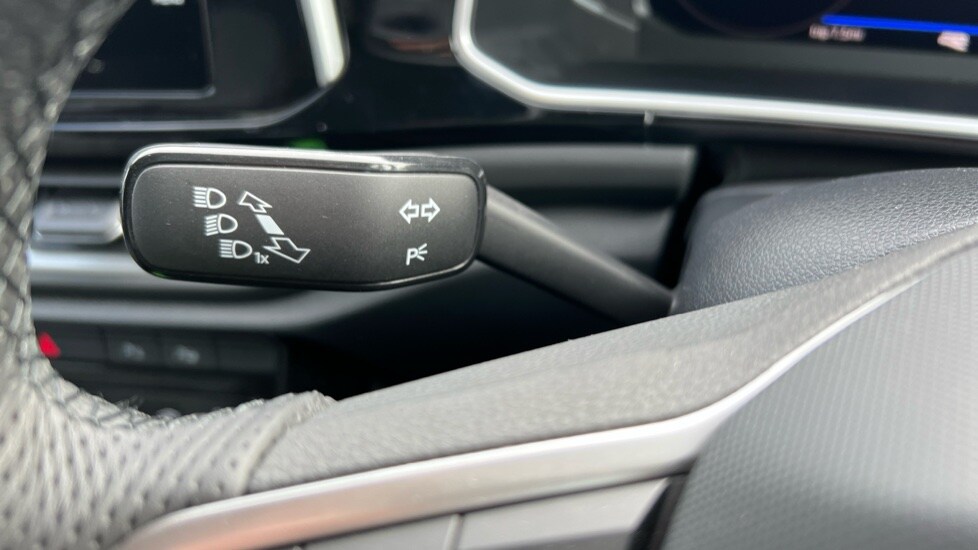 Used Volkswagen T-Roc 2025 for sale - 76870304: Photo 33