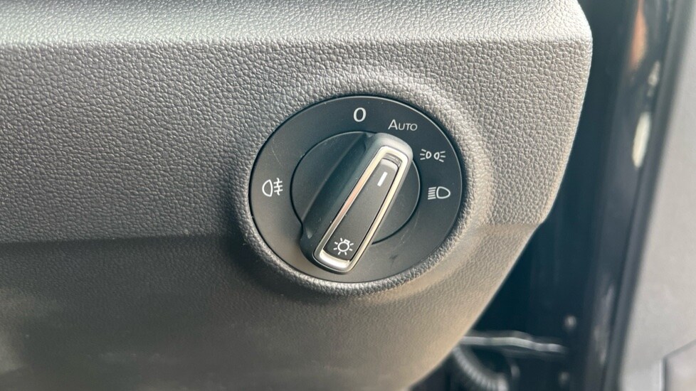 Used Volkswagen T-Roc 2025 for sale - 76870304: Photo 45