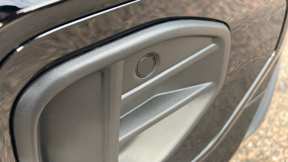 Used Volkswagen T-Roc 2025 for sale - 76870304: Photo 52