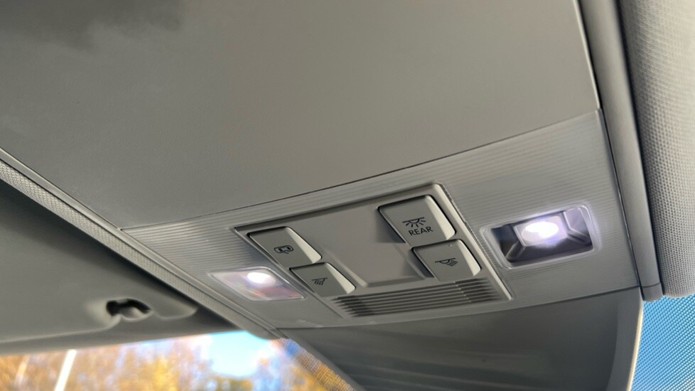 Used Volkswagen Tiguan 2021 for sale - 76745124: Photo 38