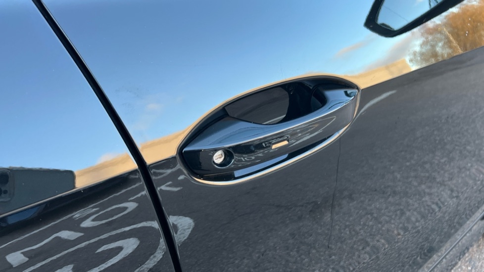 Used Volkswagen Touran 2025 for sale - 76908106: Photo 42