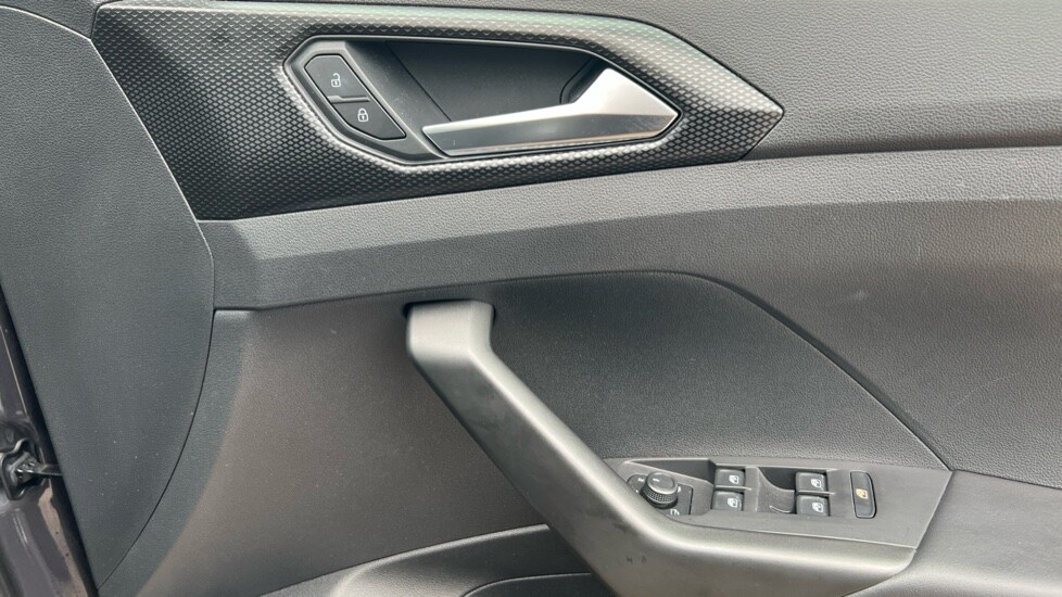 Used Volkswagen T-Cross 2023 for sale - 76008367: Photo 37