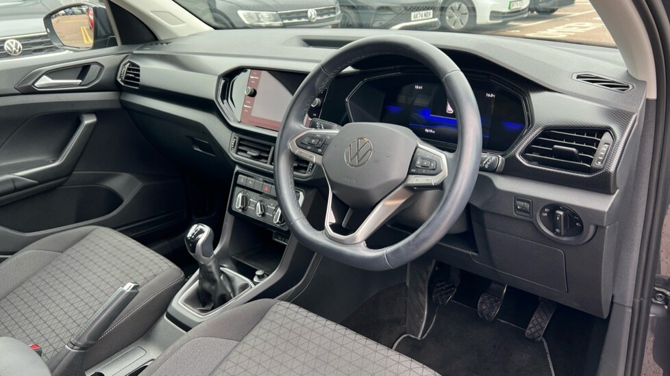 Used Volkswagen T-Cross 2023 for sale - 76008367: Photo 6