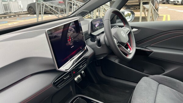 Used Volkswagen ID.3 2025 for sale - 76328290: Photo 2