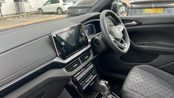 Used Volkswagen T-Cross 2024 for sale - 75629682: Photo 2