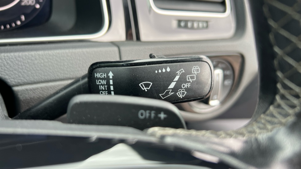 Used Volkswagen Golf 2018 for sale - 76487441: Photo 32