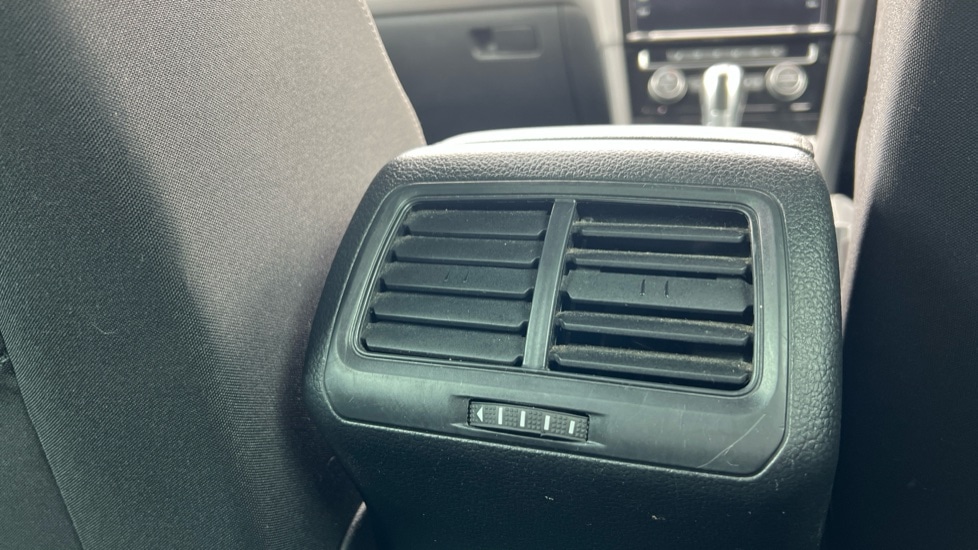 Used Volkswagen Golf 2018 for sale - 76487441: Photo 34