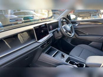 Used Volkswagen Touran 2025 for sale - 76466357: Photo