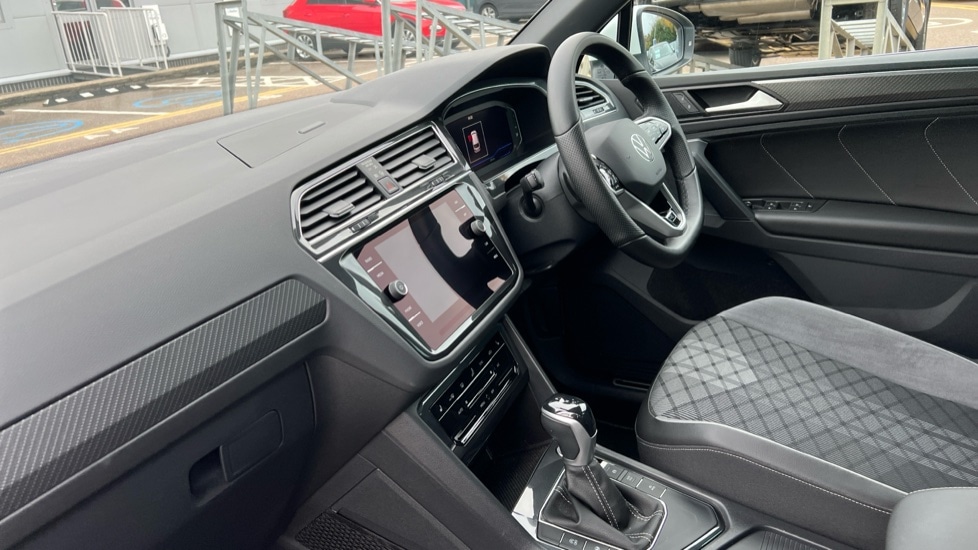 Used Volkswagen Tiguan 2023 for sale - 76869481: Photo 2