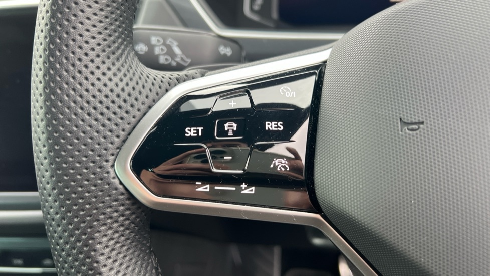 Used Volkswagen Tiguan 2023 for sale - 76869481: Photo 31