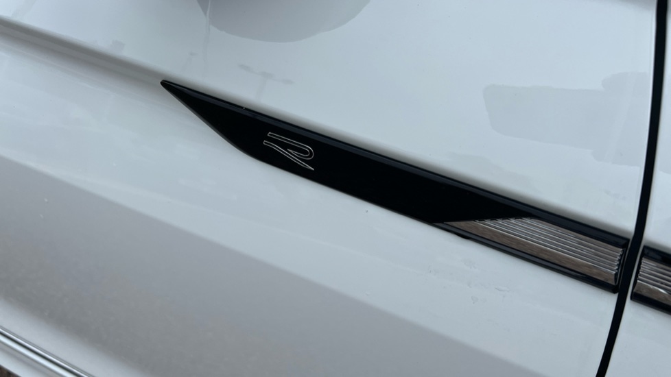 Used Volkswagen Tiguan 2023 for sale - 76869481: Photo 44