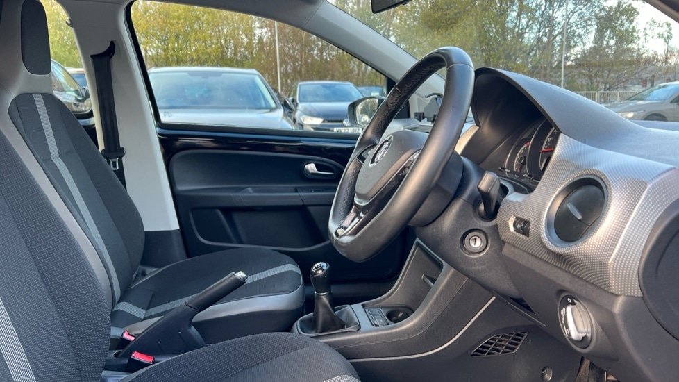 Used Volkswagen up! 2017 for sale - 76684372: Photo 26