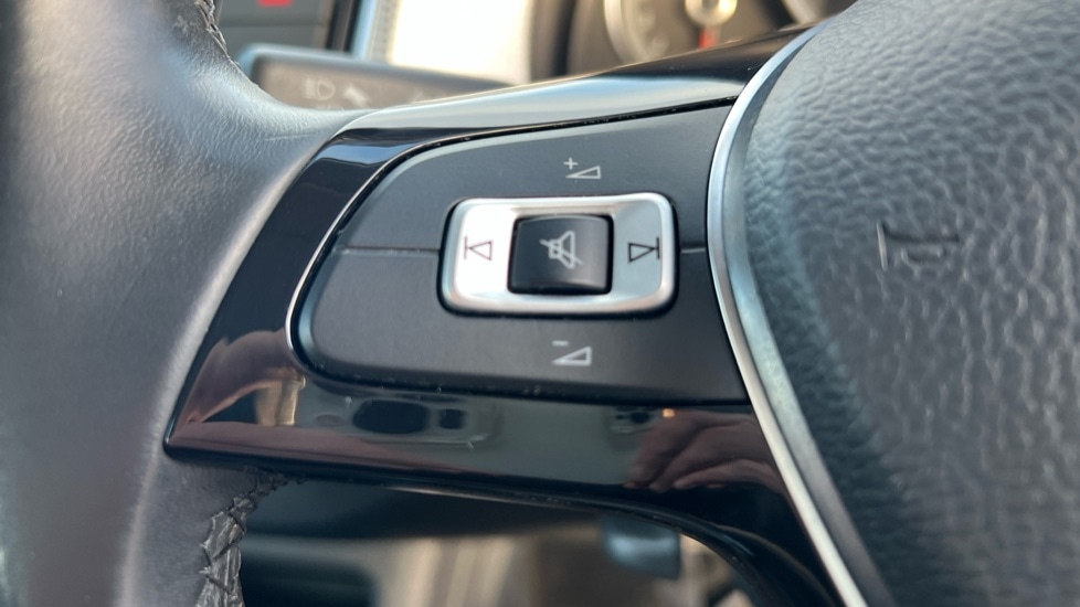 Used Volkswagen up! 2017 for sale - 76684372: Photo 31