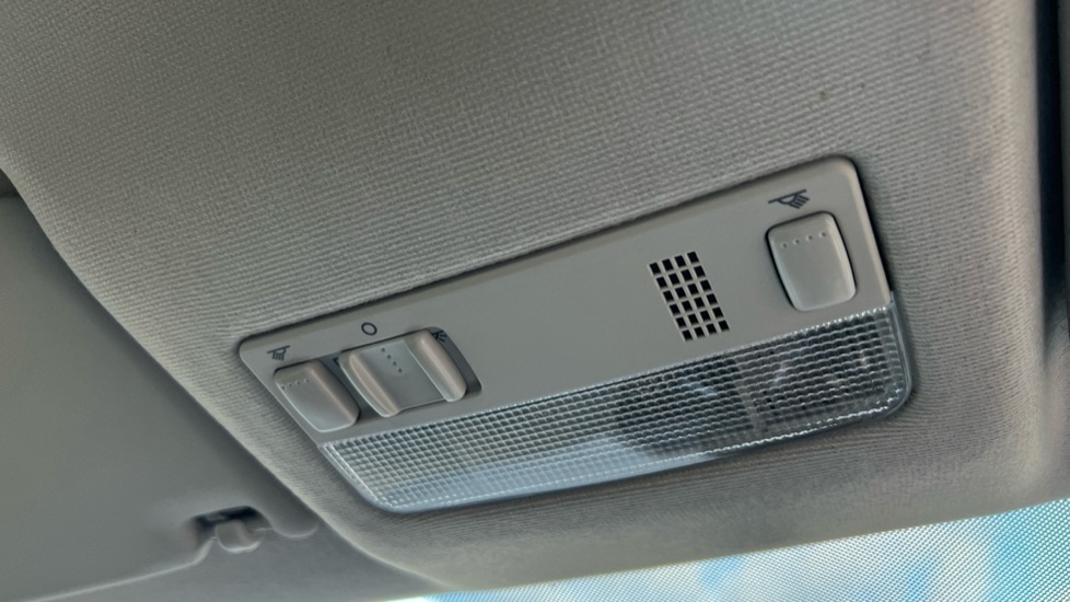 Used Volkswagen up! 2017 for sale - 76684372: Photo 38