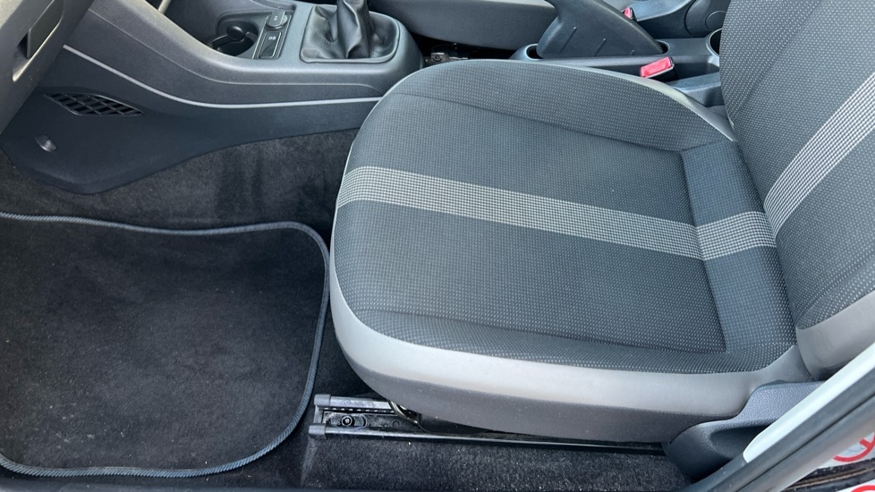 Used Volkswagen up! 2017 for sale - 76684372: Photo 39