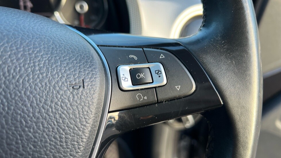 Used Volkswagen up! 2017 for sale - 76684372: Photo 48